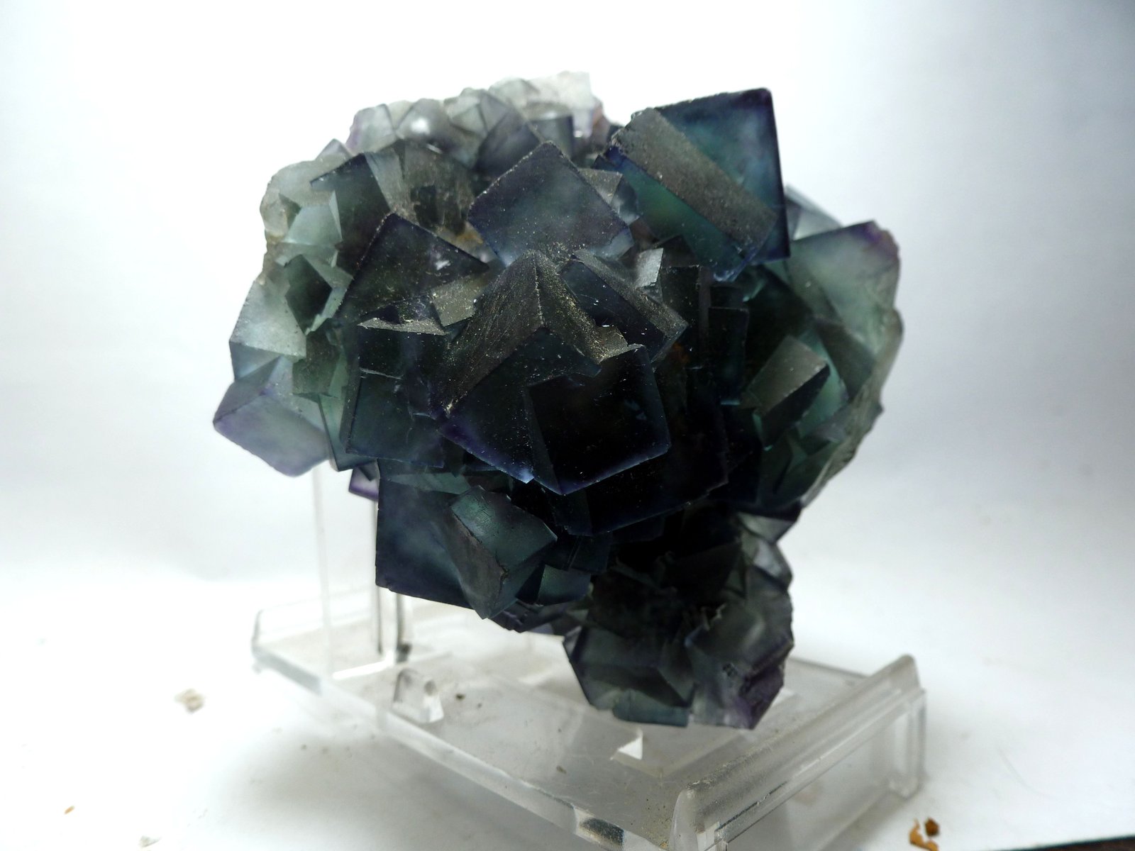 Fluorita
Medida: 7 x 6,5 x 4,5 cm
(Autor: Sergio Pequeño)