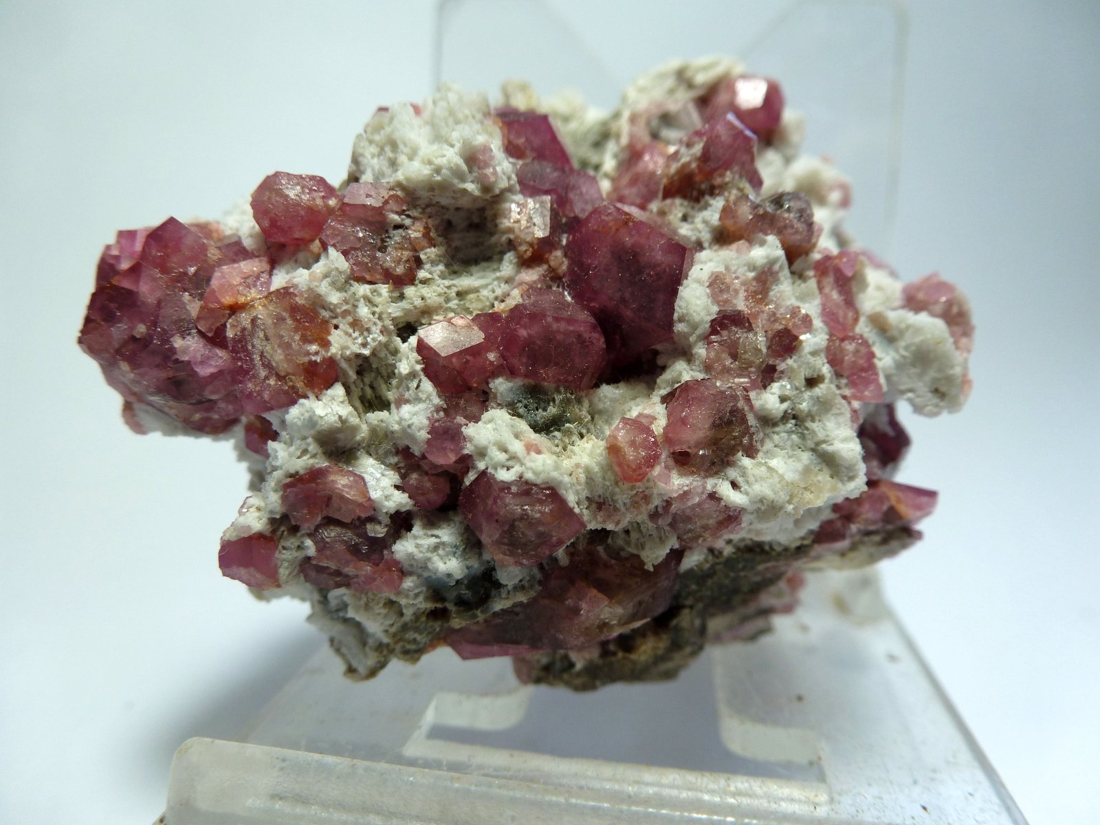 Grossularia
Medida: 5,5 x 4 x 3 cm
(Autor: Sergio Pequeño)
