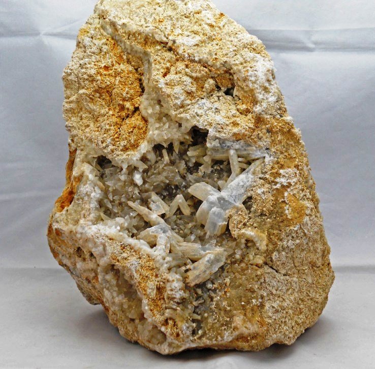 Celestina
130x200x150 mm
(Autor: Luis Ramón Coves)