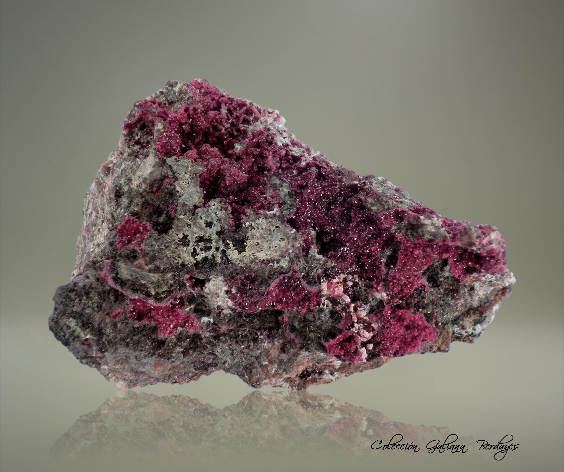 Beta-Roselita
105 x 74 x 43 mm
(Autor: Rafael Galiana)