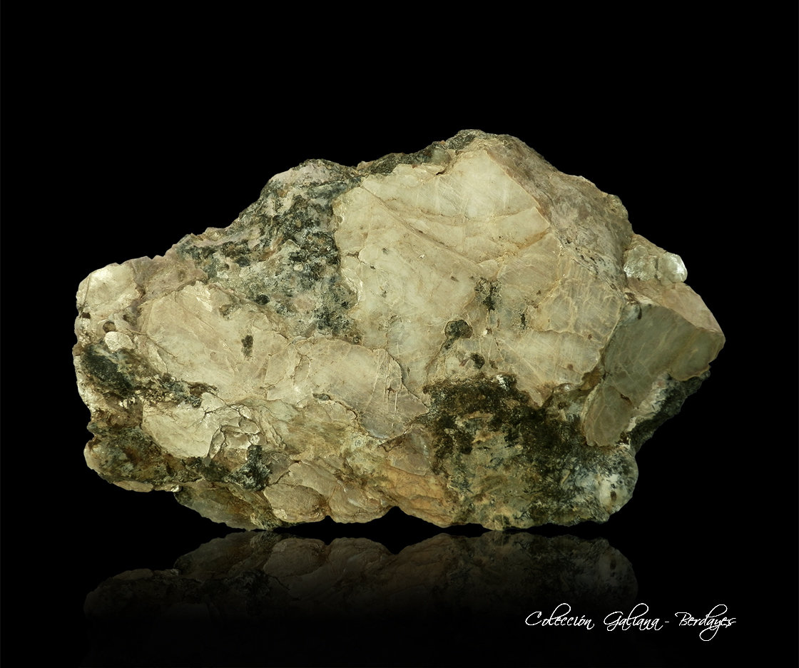Fedorita
104 x 67 x 38 mm.
(Autor: Rafael Galiana)