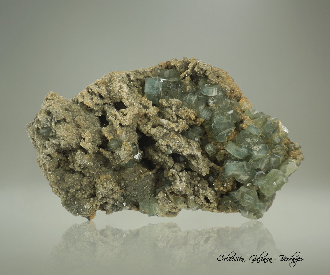 Fluorapatito (Grupo Apatito)
117 x 69 x 51 mm.
(Autor: Rafael Galiana)