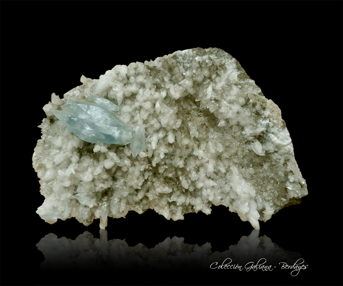 Celestina
97 x 90 x 59 mm
(Autor: Rafael Galiana)