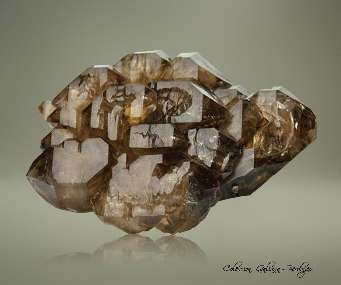 Cuarzo (variedad ahumado)
97 x 75 x 32 mm.
(Autor: Rafael Galiana)