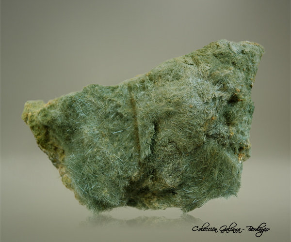 Actinolita
68 x 45 x 36 mm.
(Autor: Rafael Galiana)