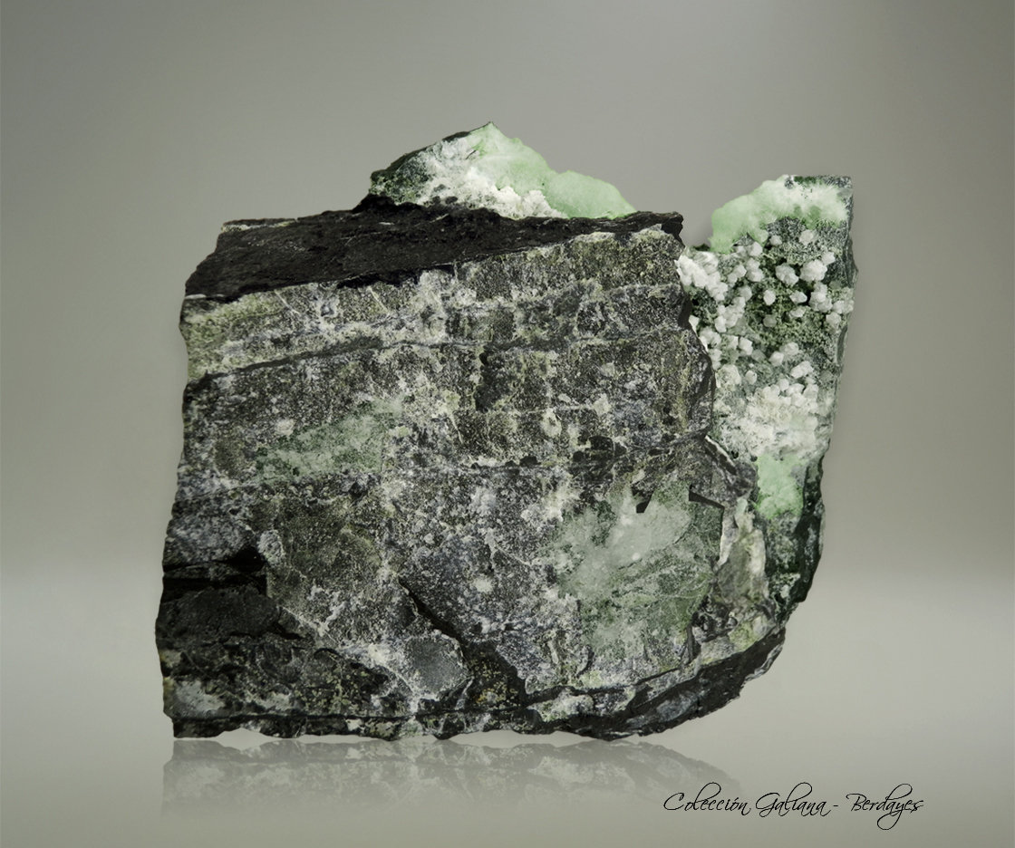 Minyulita con Crandallita pseudo Fluellita
72 x 67 x 28 mm.
(Autor: Rafael Galiana)