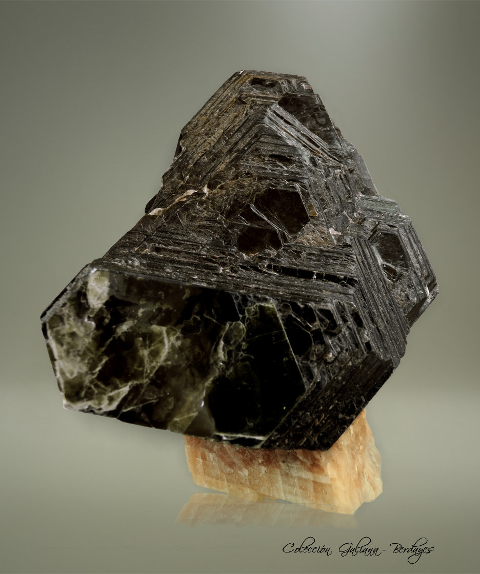 Flogopita
67 x 95 x 86 mm.
(Autor: Rafael Galiana)