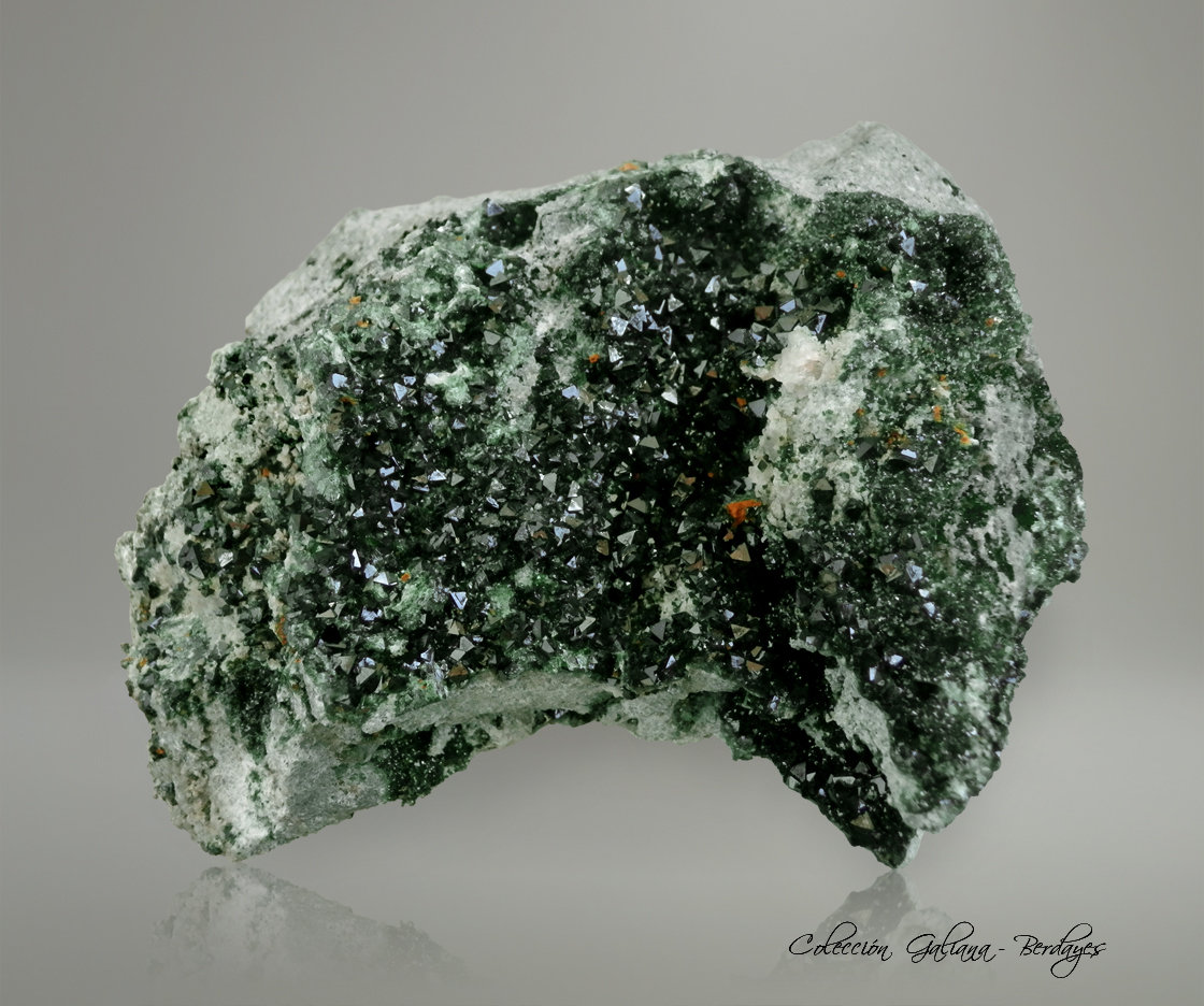 Libethenita
110 x 94 x 48 mm
(Autor: Rafael Galiana)