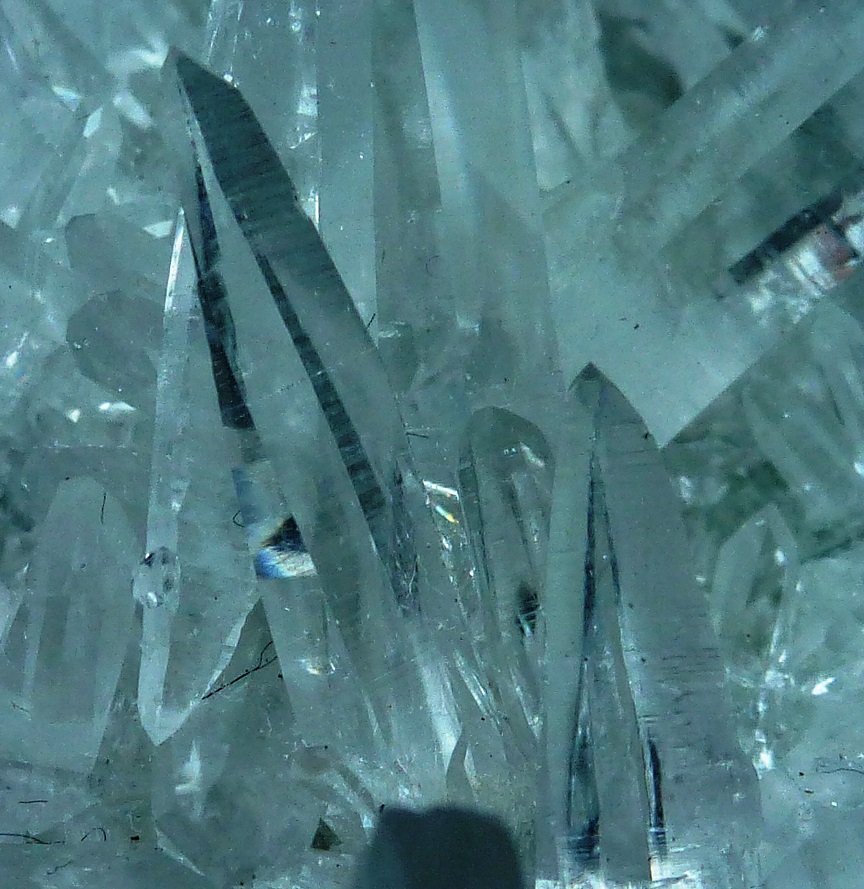Cuarzo (variedad cristal de roca)
9 x 5,5 cm.
(Autor: javier ruiz martin)