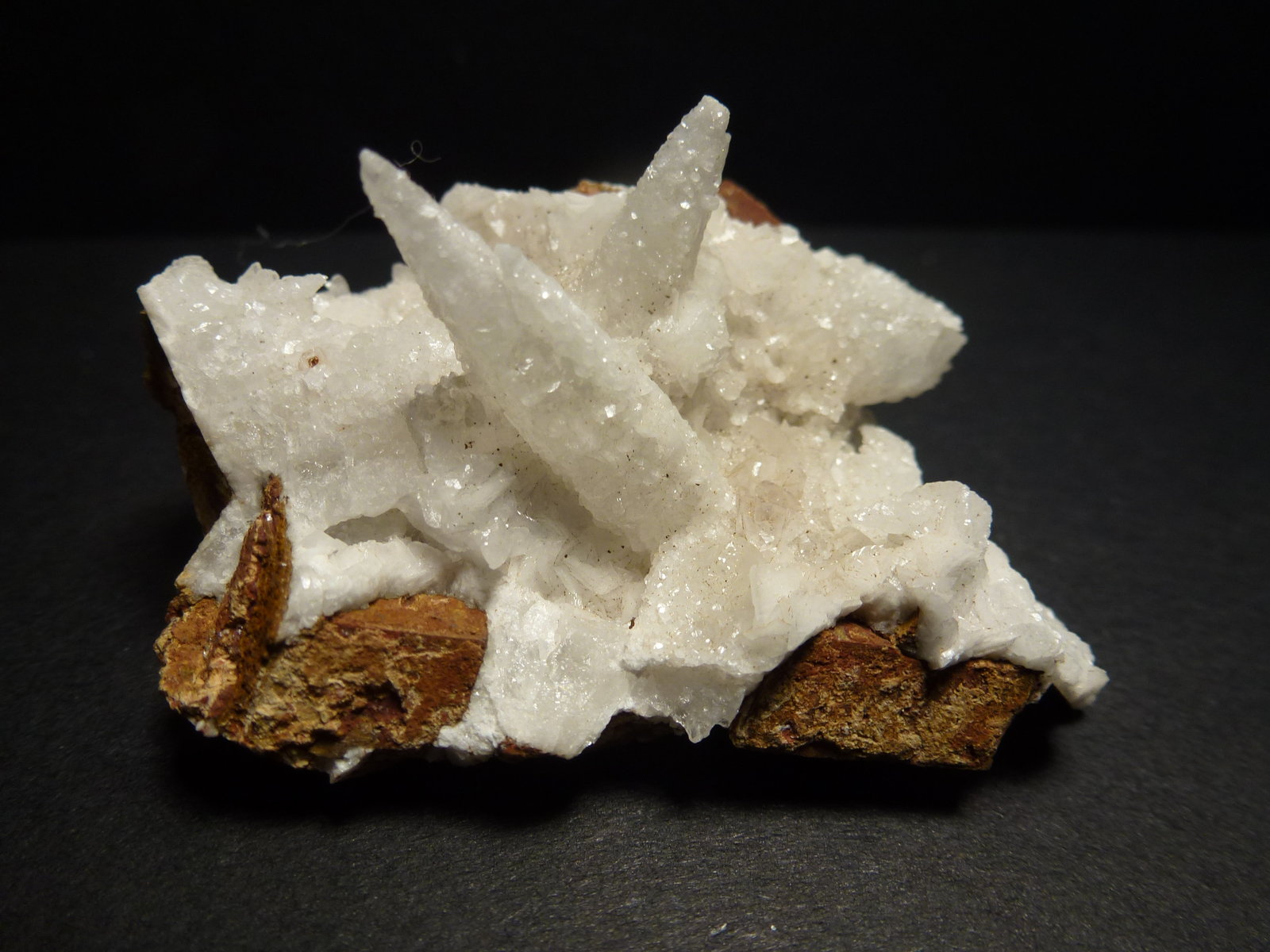 Aragonito, Calcita, Dolomita
6 x 4 cm.
(Autor: javier ruiz martin)