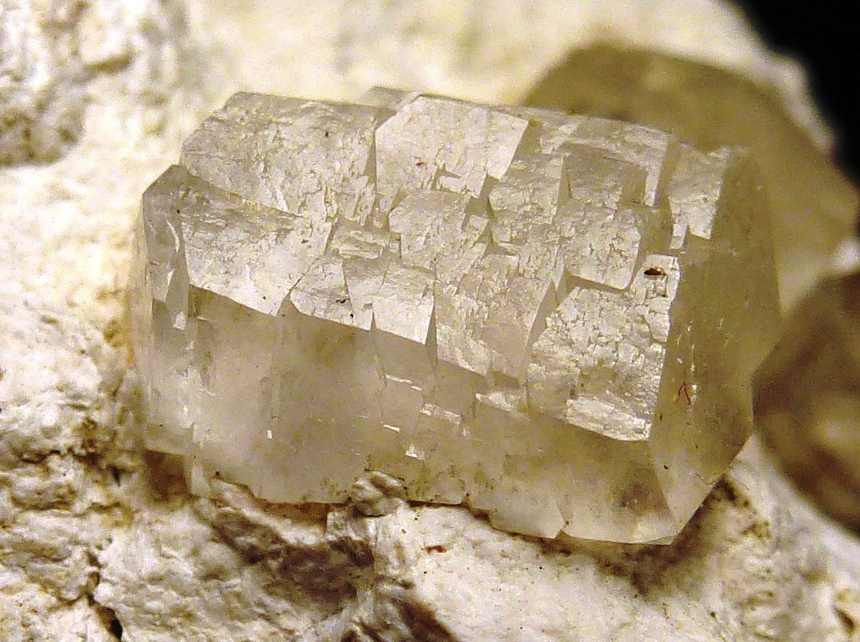 Calcita, Sepiolita
6 x 5 cm.
(Autor: javier ruiz martin)