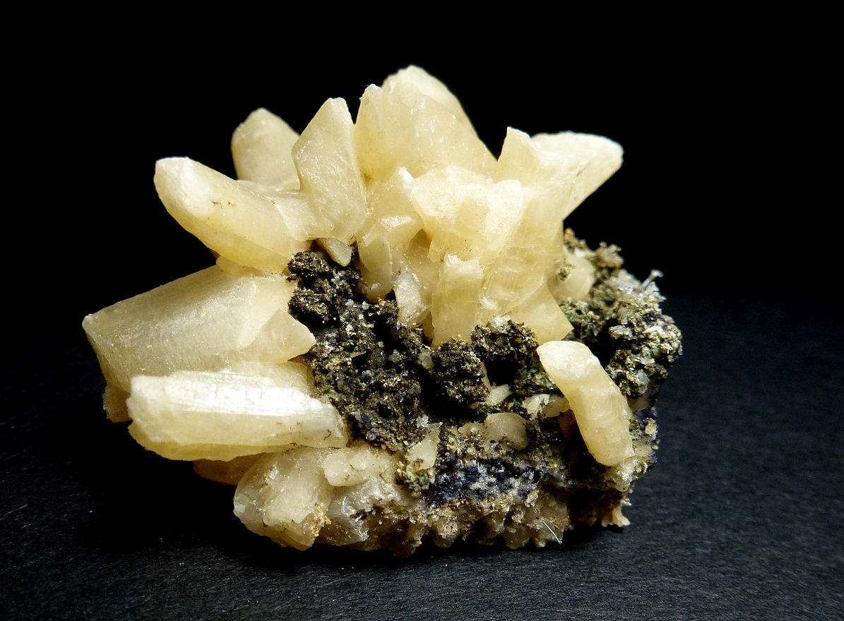 Yeso
6 x 4 cm.
(Autor: javier ruiz martin)