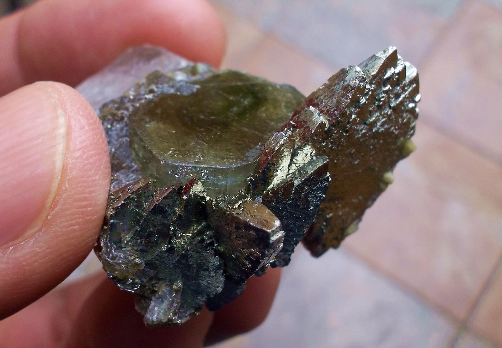 Marcasita y Fluorapatito
3,5 x 2 cm
(Autor: Cristalino)