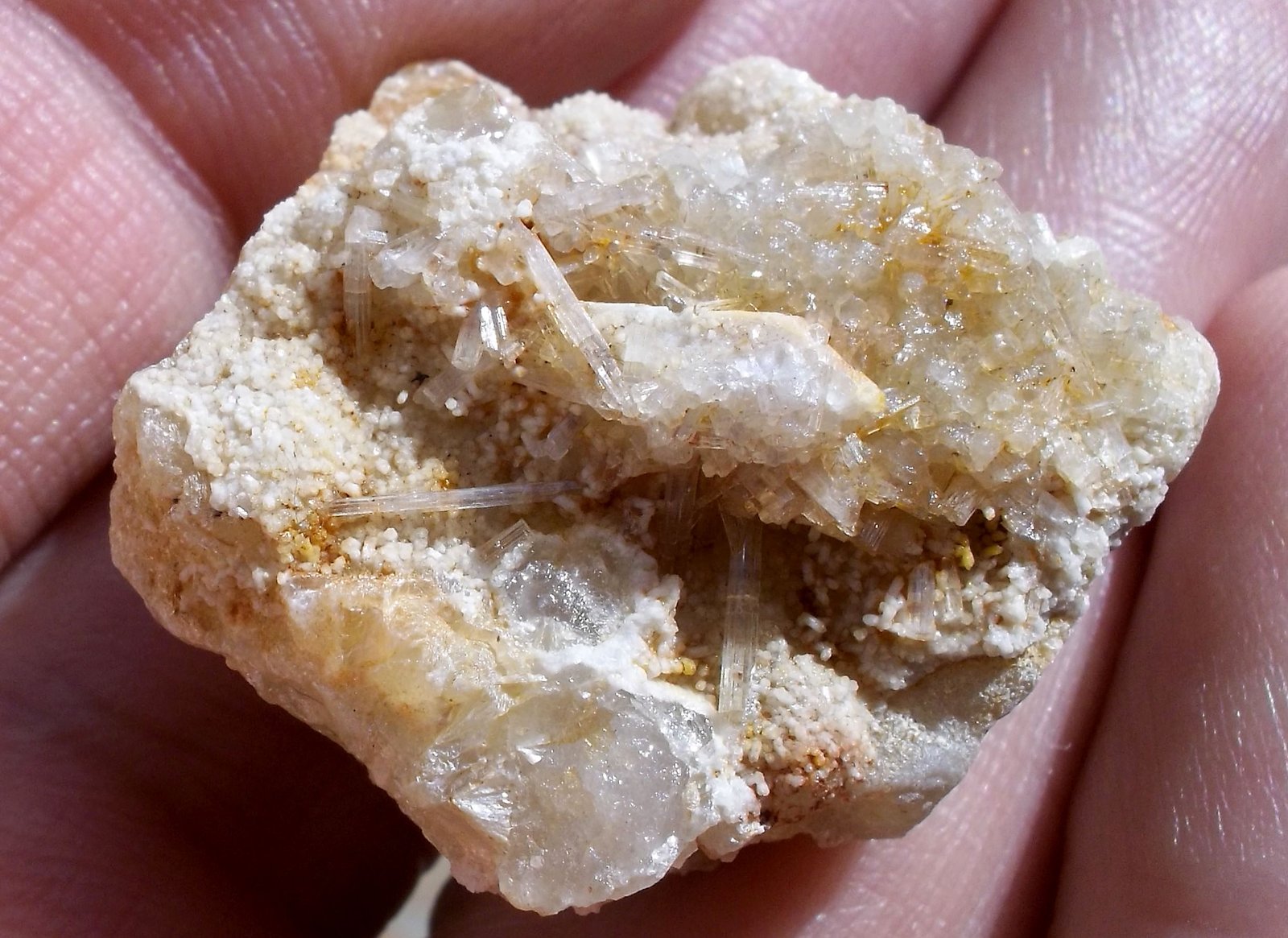 Fluorapatito
2,5 x 2,5 cm
(Autor: Cristalino)