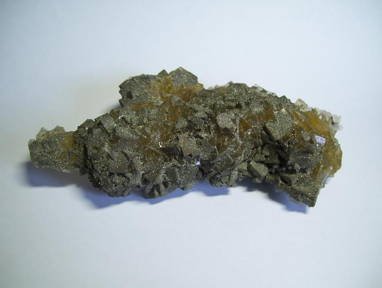 Fluorita con pirita
13 x 7 cm. (El cristal mayor mide 1cm.)
(Autor: Darío Menéndez)