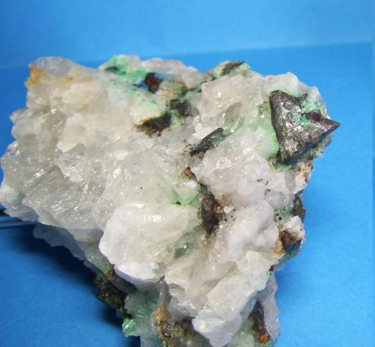 Tetraedrita
9 x 6 cm. (El cristal mide 1,4 cm.)
(Autor: Darío Menéndez)