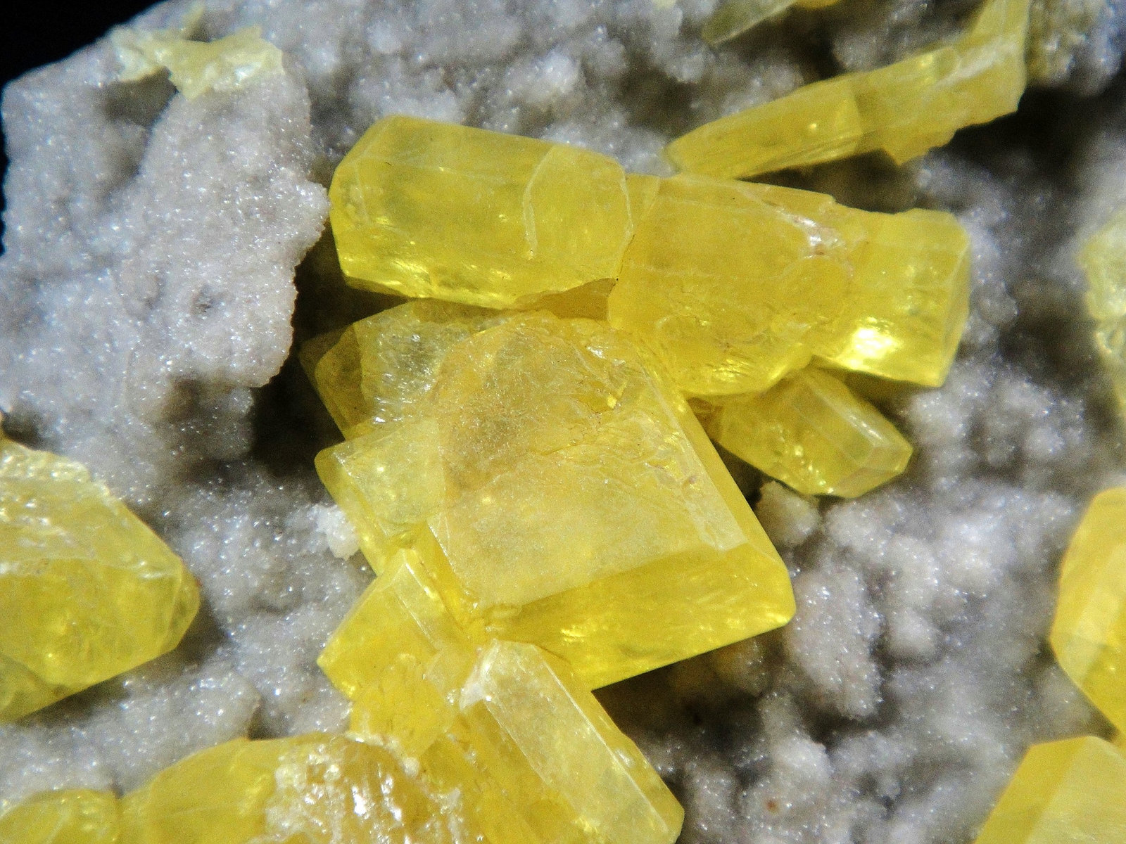 Azufre
Cristal de 2 cm.
(Autor: Antonio P. López)