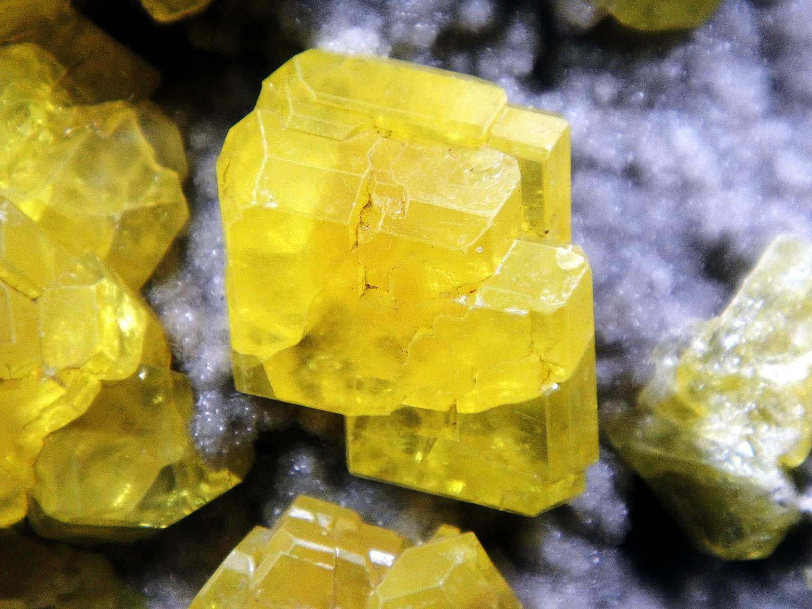 Azufre
Cristal de 2 cm.
(Autor: Antonio P. López)