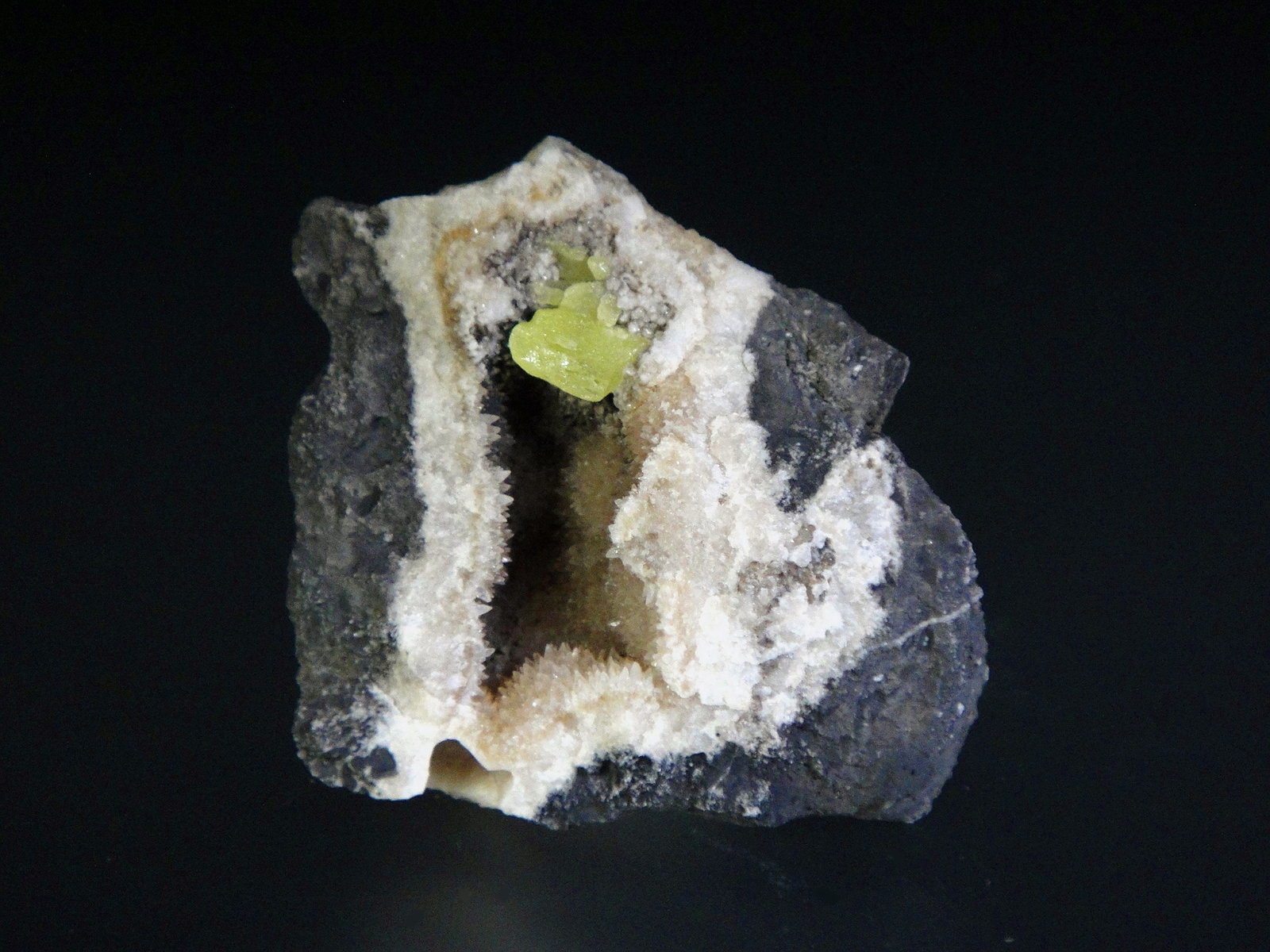 Azufre
4 x 4 cm.
(Autor: Antonio P. López)