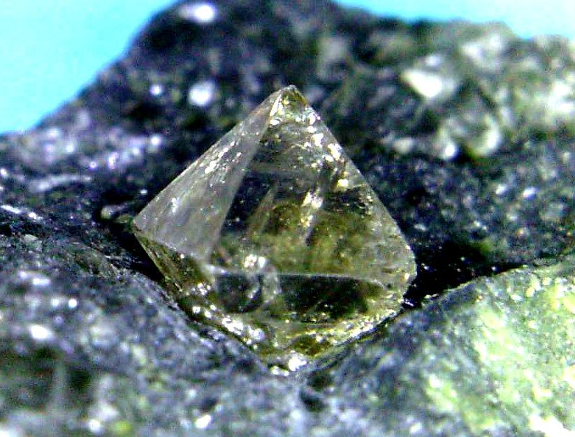 Diamante
Cristal de 3 mm.
(Autor: Antonio P. López)