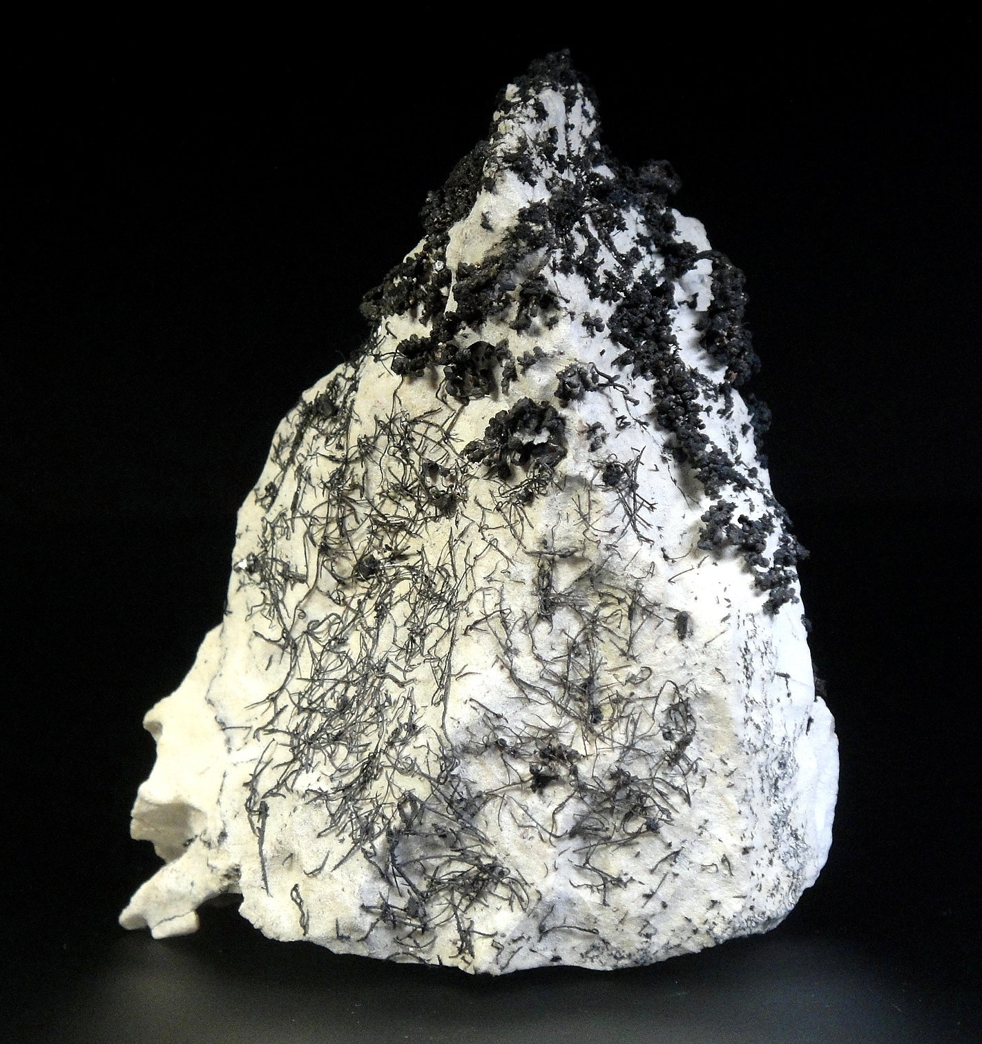 Plata y Acanthita (Acantita)
7 x 5 cm.
(Autor: Antonio P. López)
