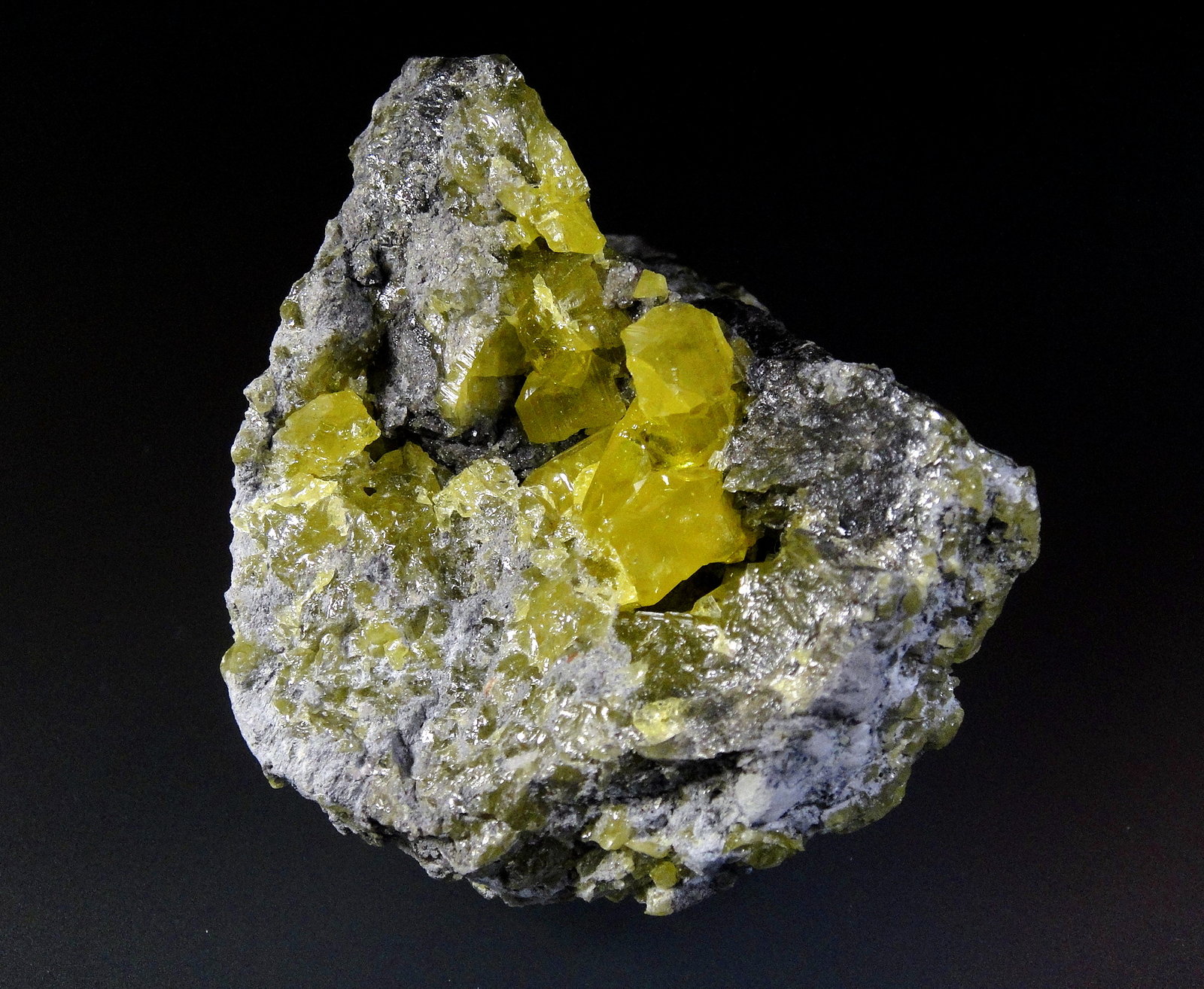 Azufre
8 x 7 cm.
(Autor: Antonio P. López)
