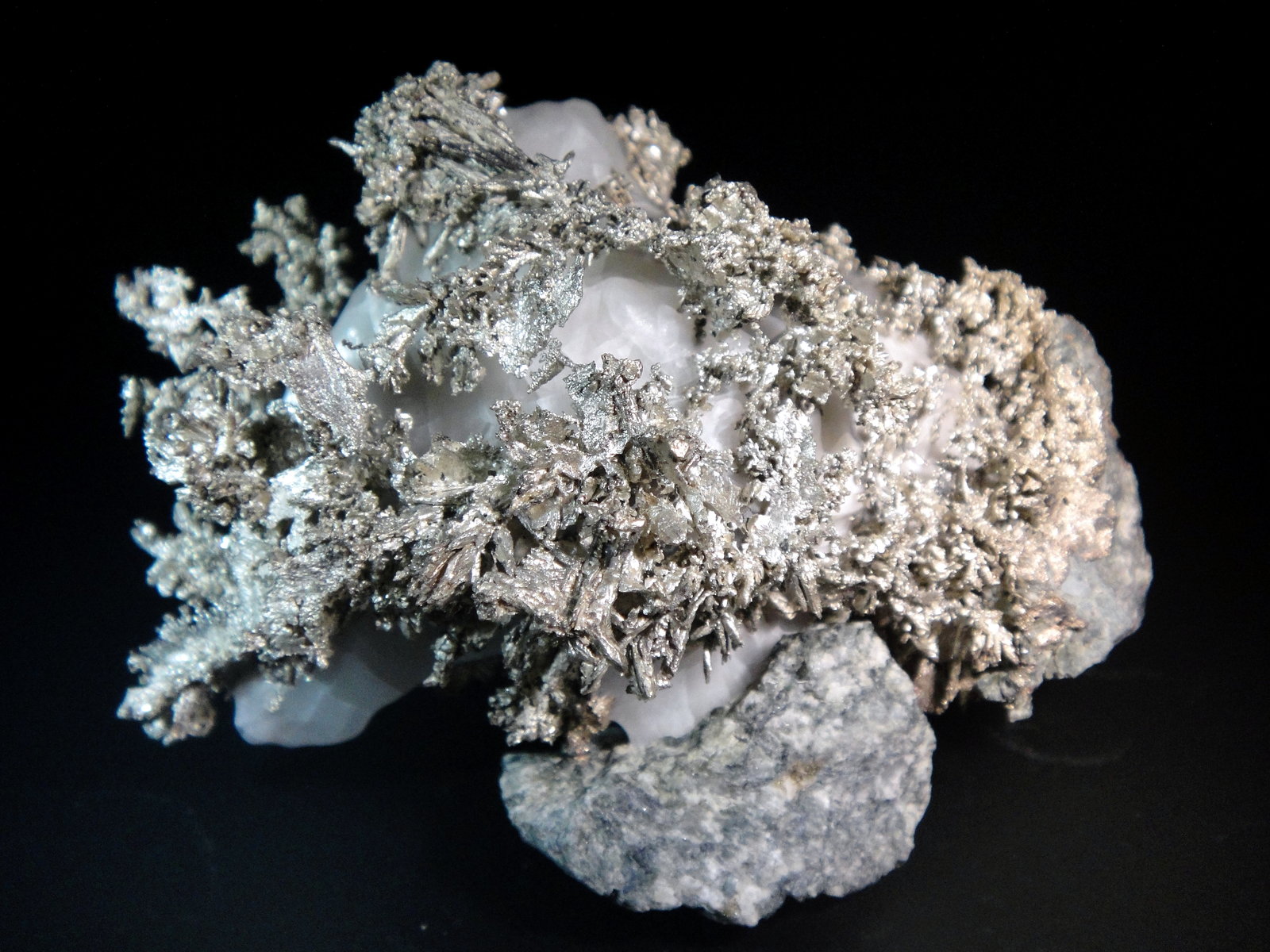 Plata, Calcita
5,5 x 5 cm.
(Autor: Antonio P. López)