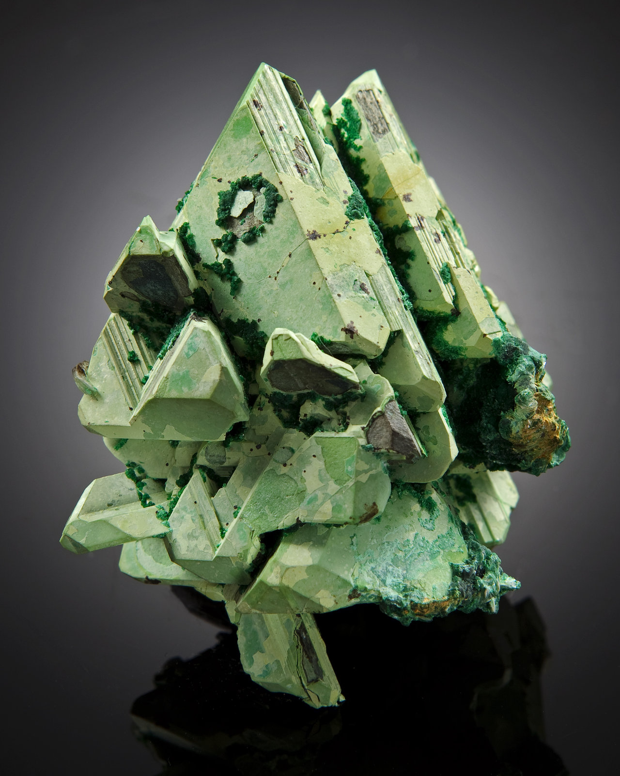 Kësterita y Mushistonita
5 x 5 x 3,5 cm
(Autor: Museo MIM)