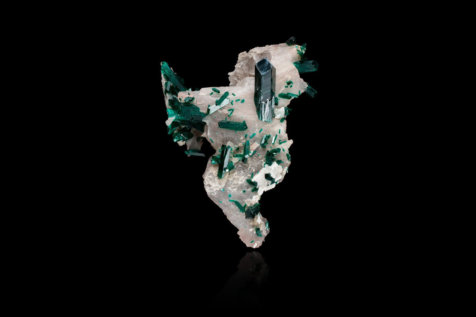 Dioptasa en Cuarzo
10,5 x 5 x 7,5 cm
(Autor: Museo MIM)