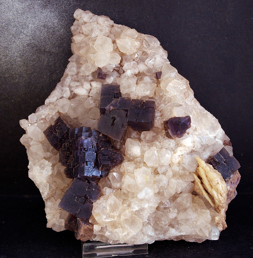 Fluorita, Cuarzo
15 x 15 cm
(Autor: Pedro Antonio)