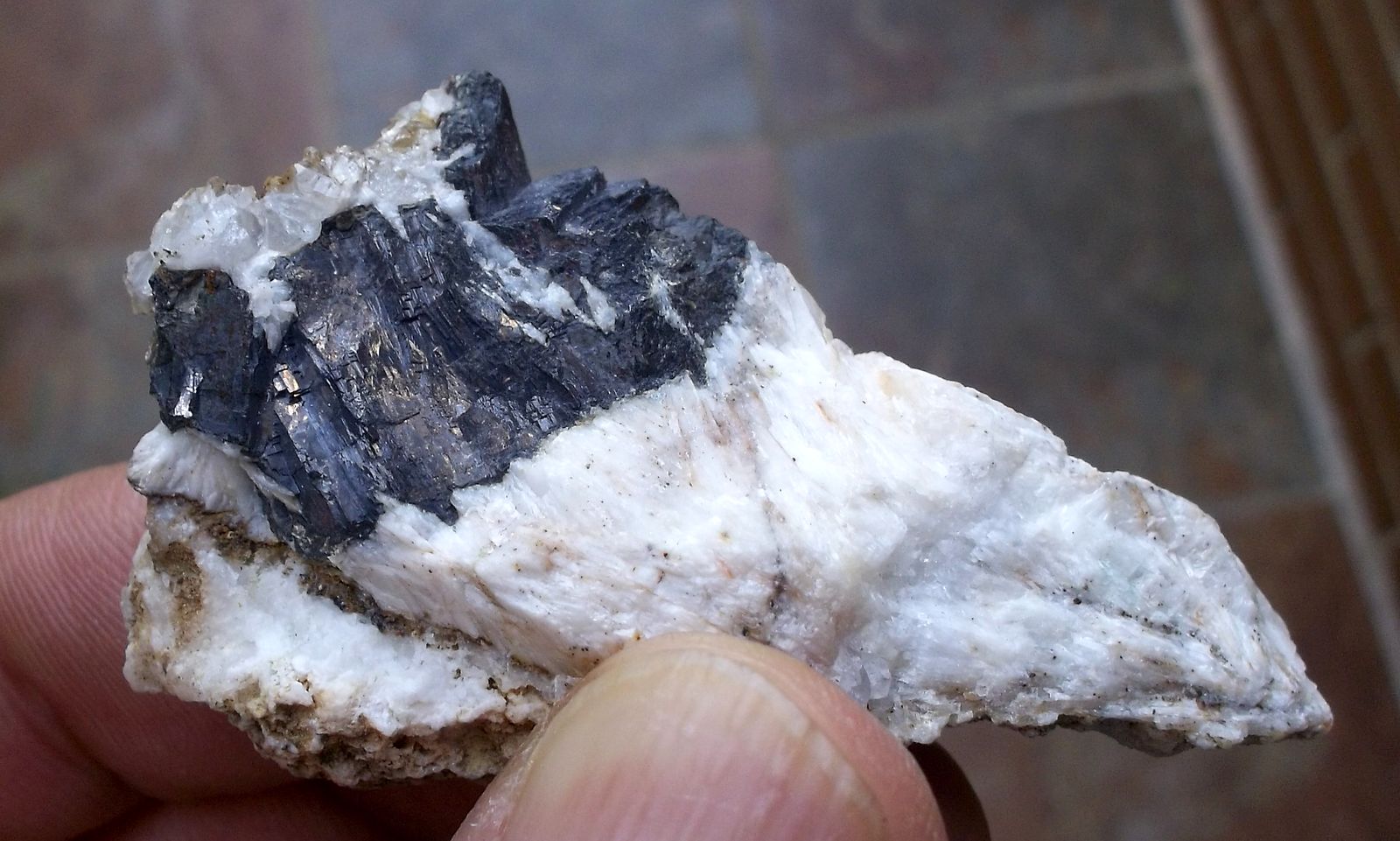 Galena y barita
5 x 3 cm
(Autor: Cristalino)