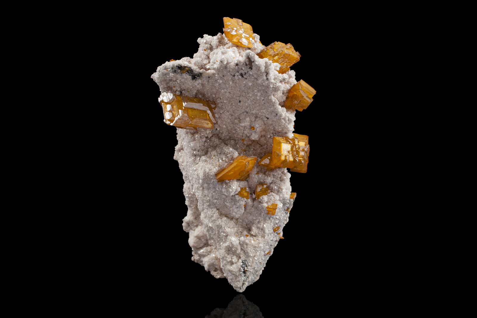 Wulfenita en Dolomita
8 x 7 x 15,5 cm
(Autor: Museo MIM)