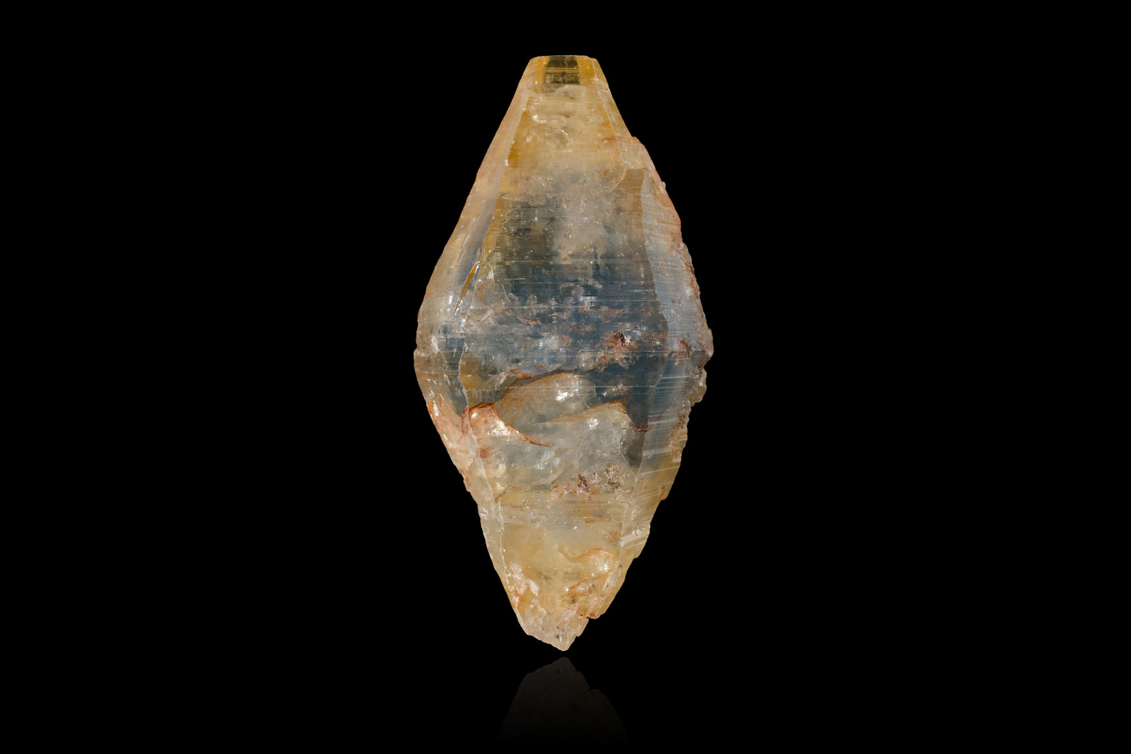 Corindón (variedad zafiro)
11 x 5,5 x 5 cm
(Autor: Museo MIM)