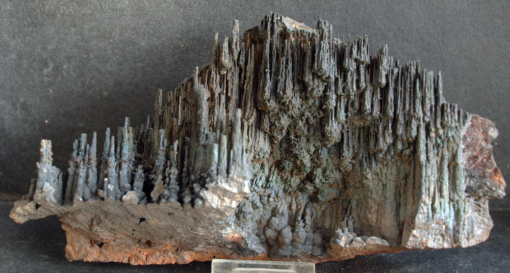Goethita
18 x 10.5 cm
(Autor: Pedro Antonio)