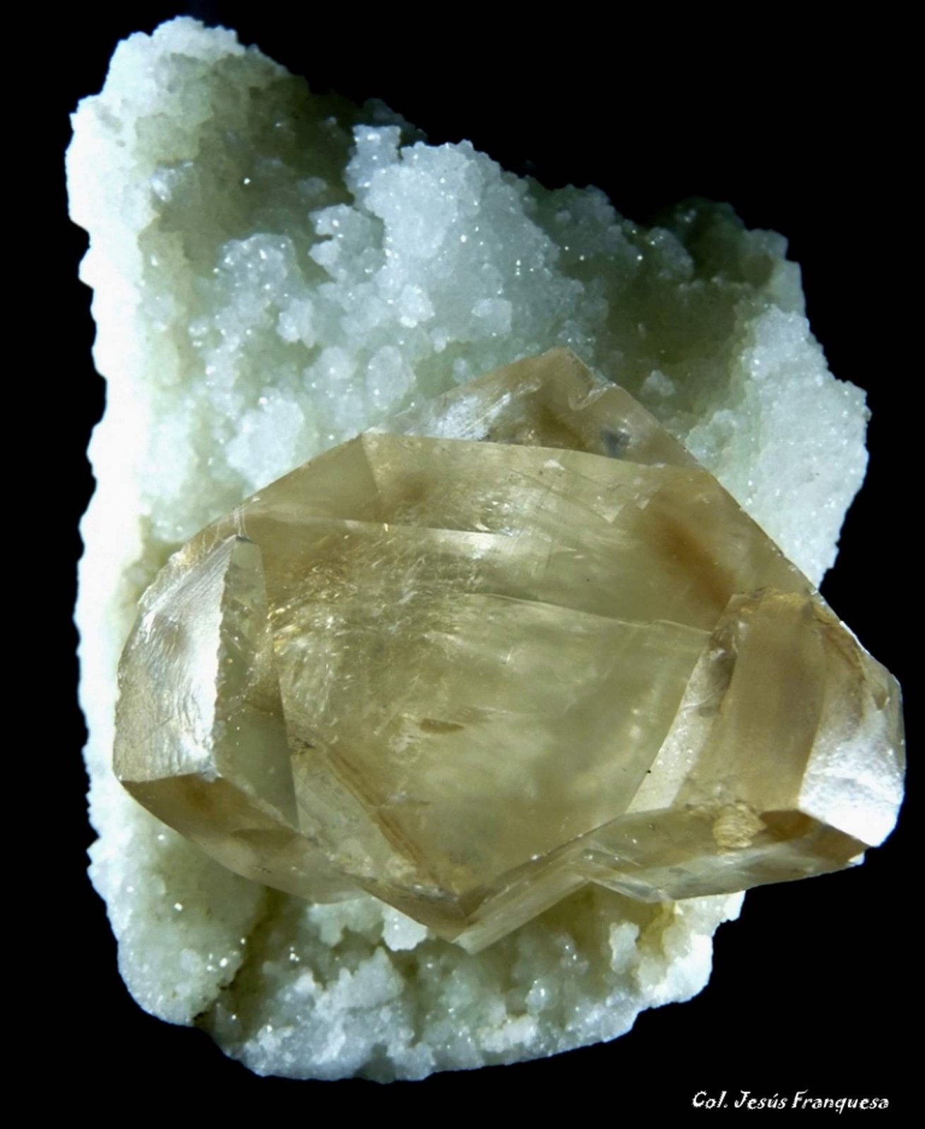 Calcita.
100z85 mm.
(Autor: Jesus Franquesa Baucells)