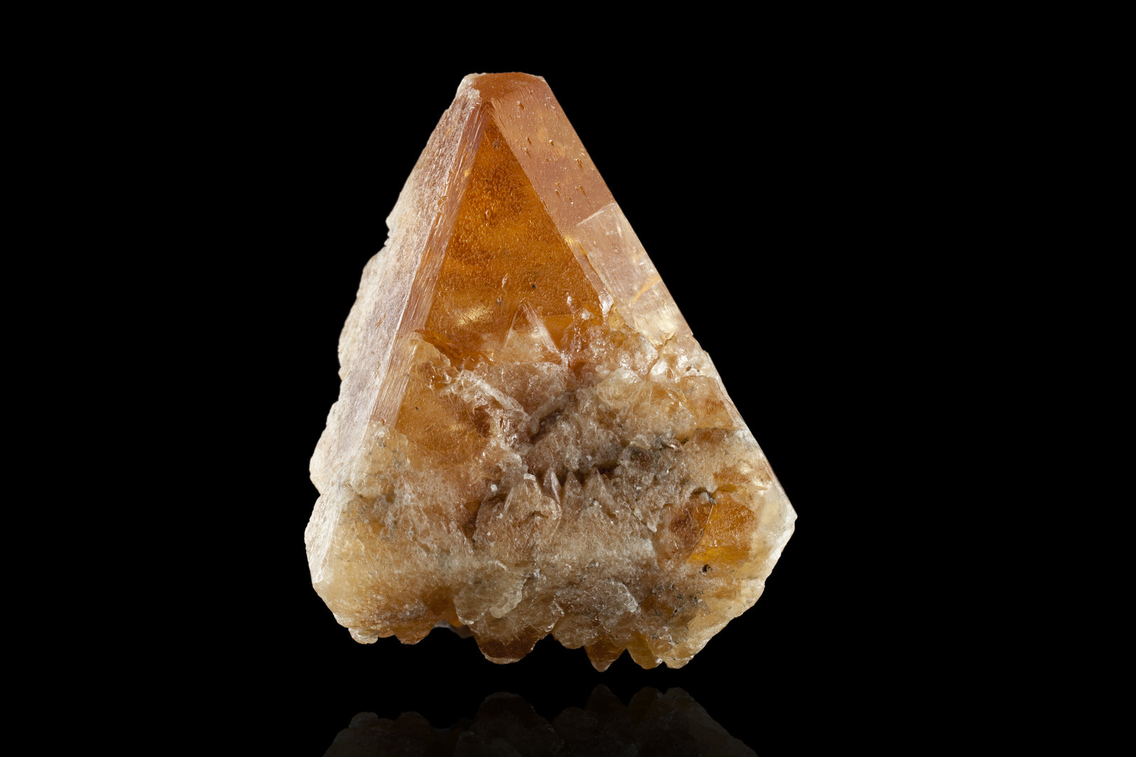 Scheelita
8,5 x 8 x 10,5 cm
(Autor: Museo MIM)