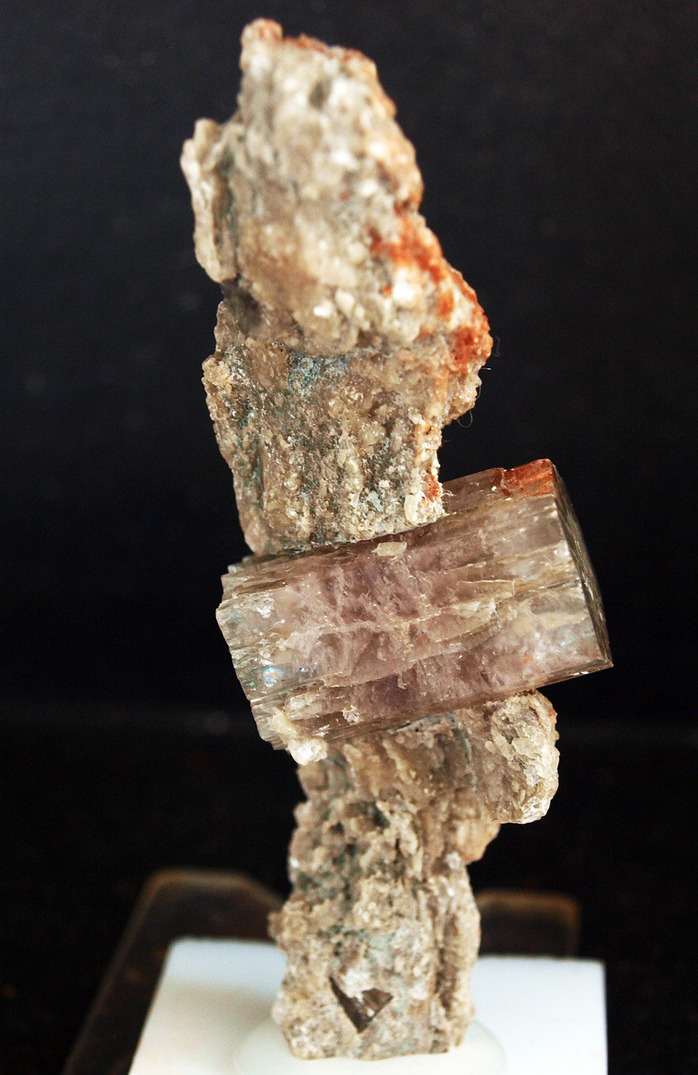 Aragonito
8 x 2.5 cm
(Autor: Pedro Antonio)