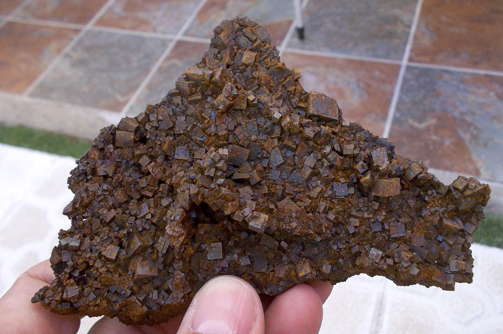 Goethita pseudomórfica de pirita
11 x 8 cm
(Autor: Cristalino)