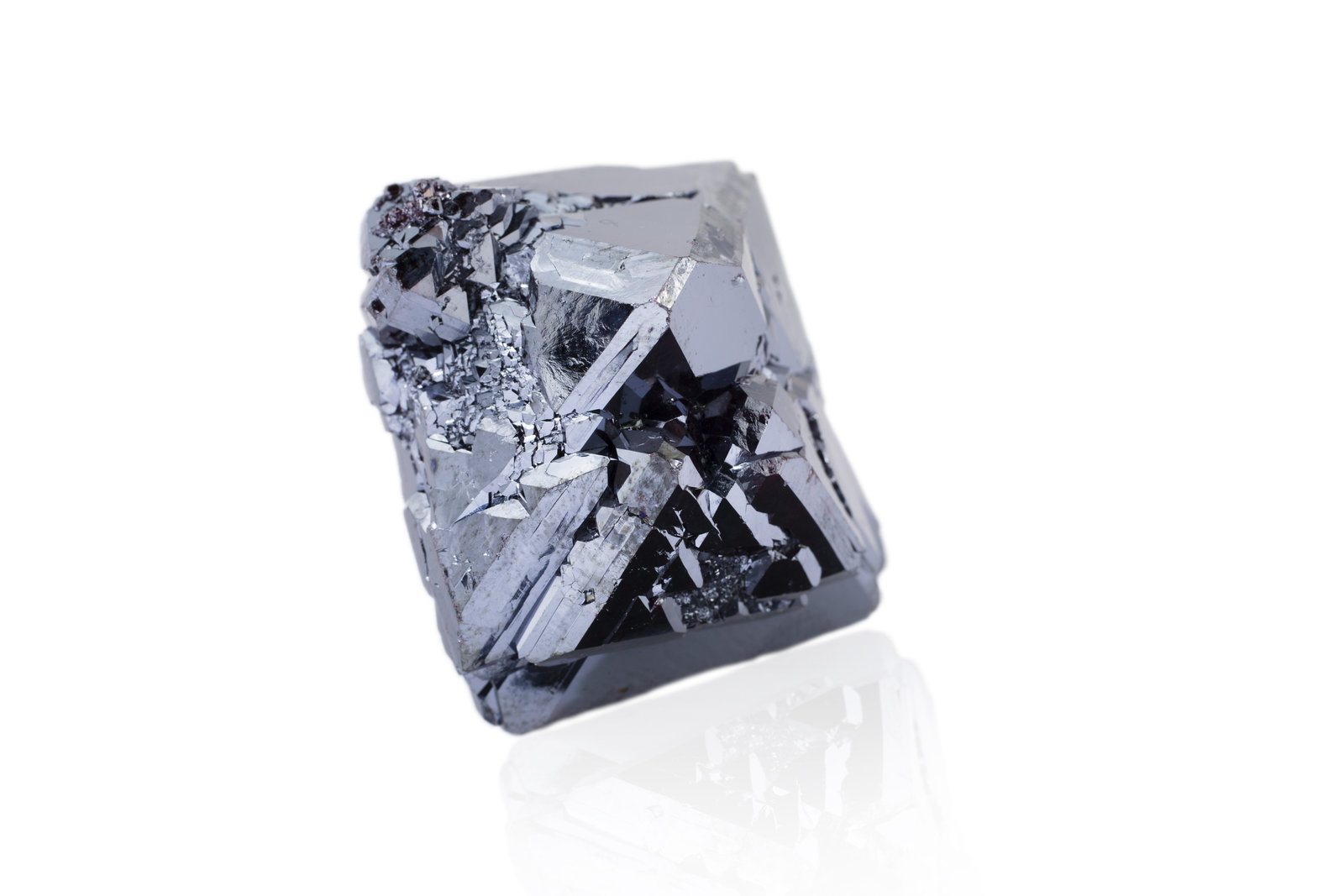 Cuprita
4 x 4 x 4 cm
(Autor: Museo MIM)