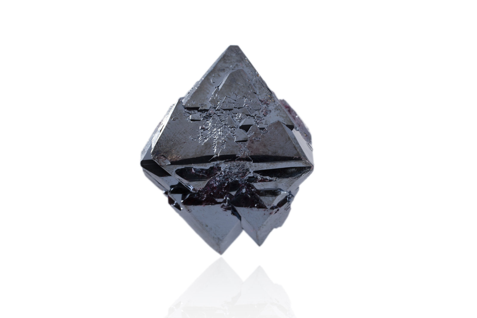 Cuprita
4 x 4 x 4 cm
(Autor: Museo MIM)