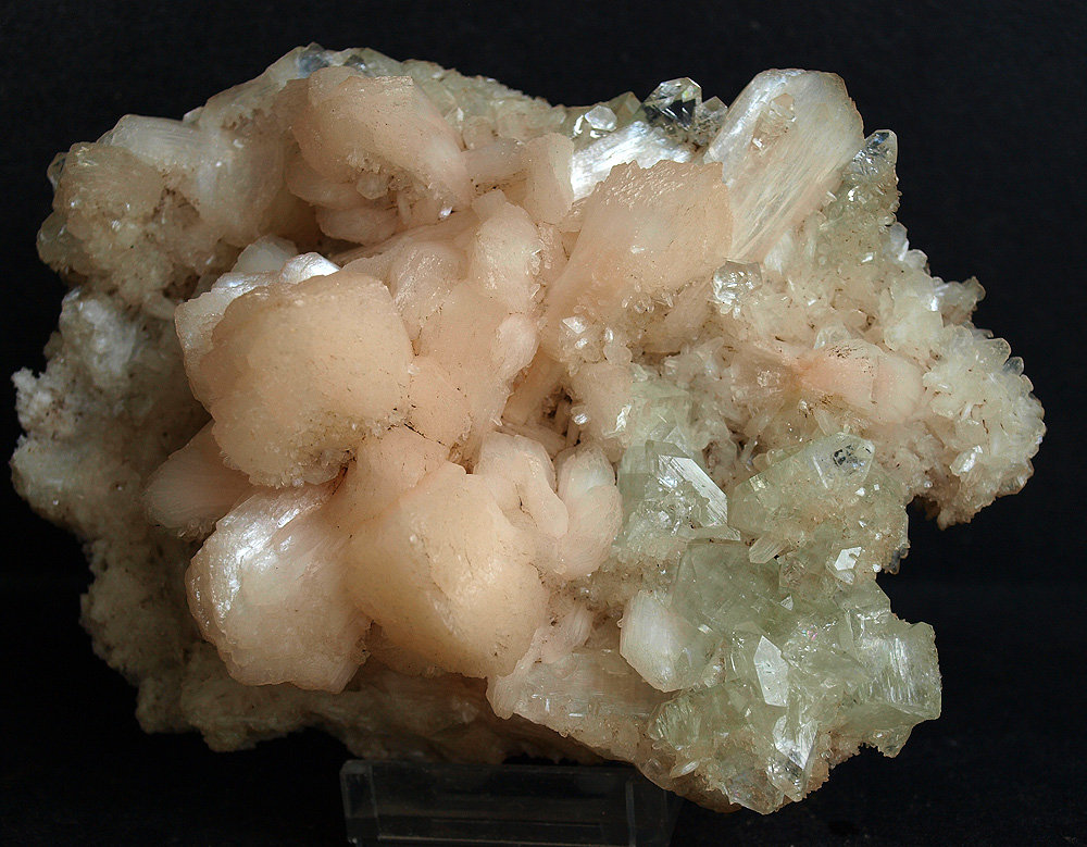 Fluorapophyllita-(K) (Apofilita), Stilbita-Ca (Estilbita-Ca)
13.5 x 9.5 cm
(Autor: Pedro Antonio)