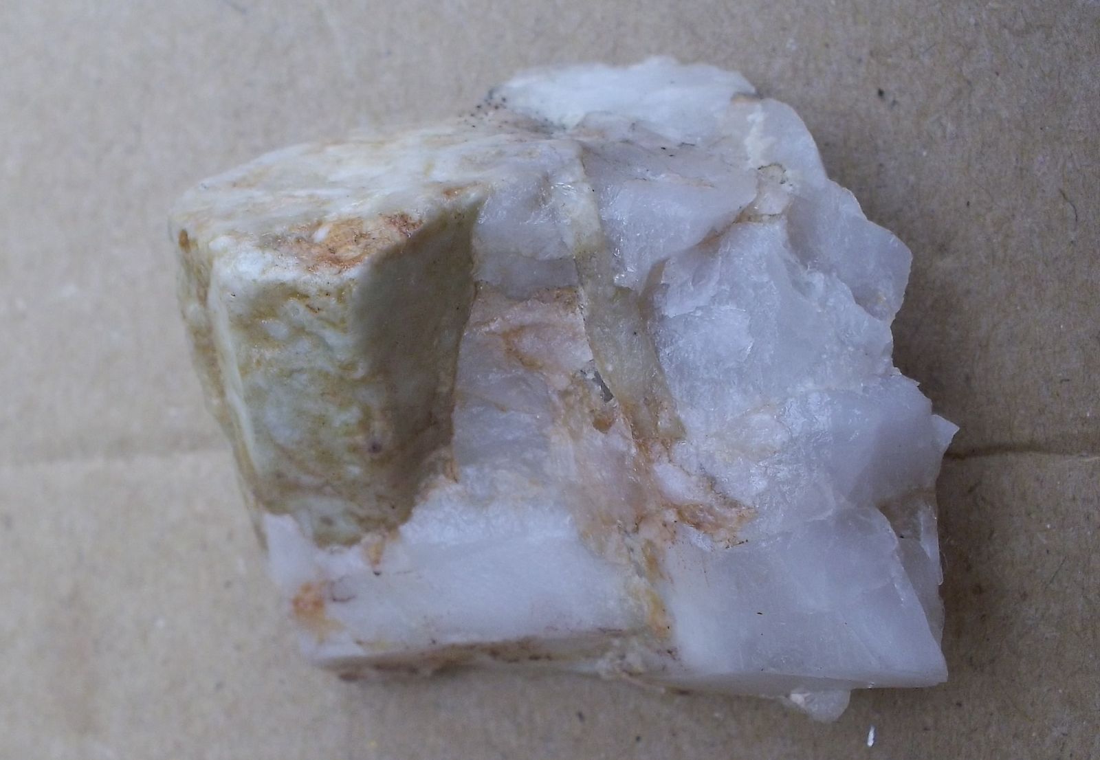 Montebrasita
3 x 2,5 cm
(Autor: Cristalino)