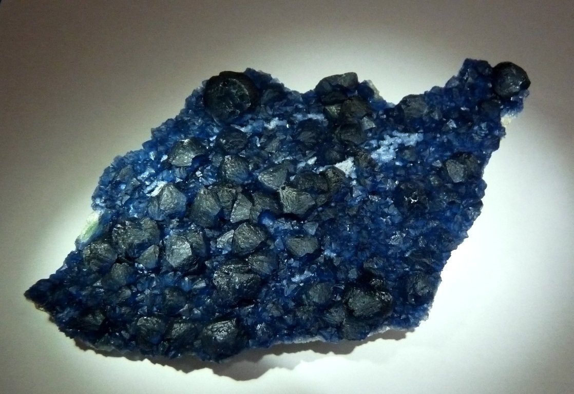 Fluorita.
100x70 mm.
(Autor: Jesus Franquesa Baucells)