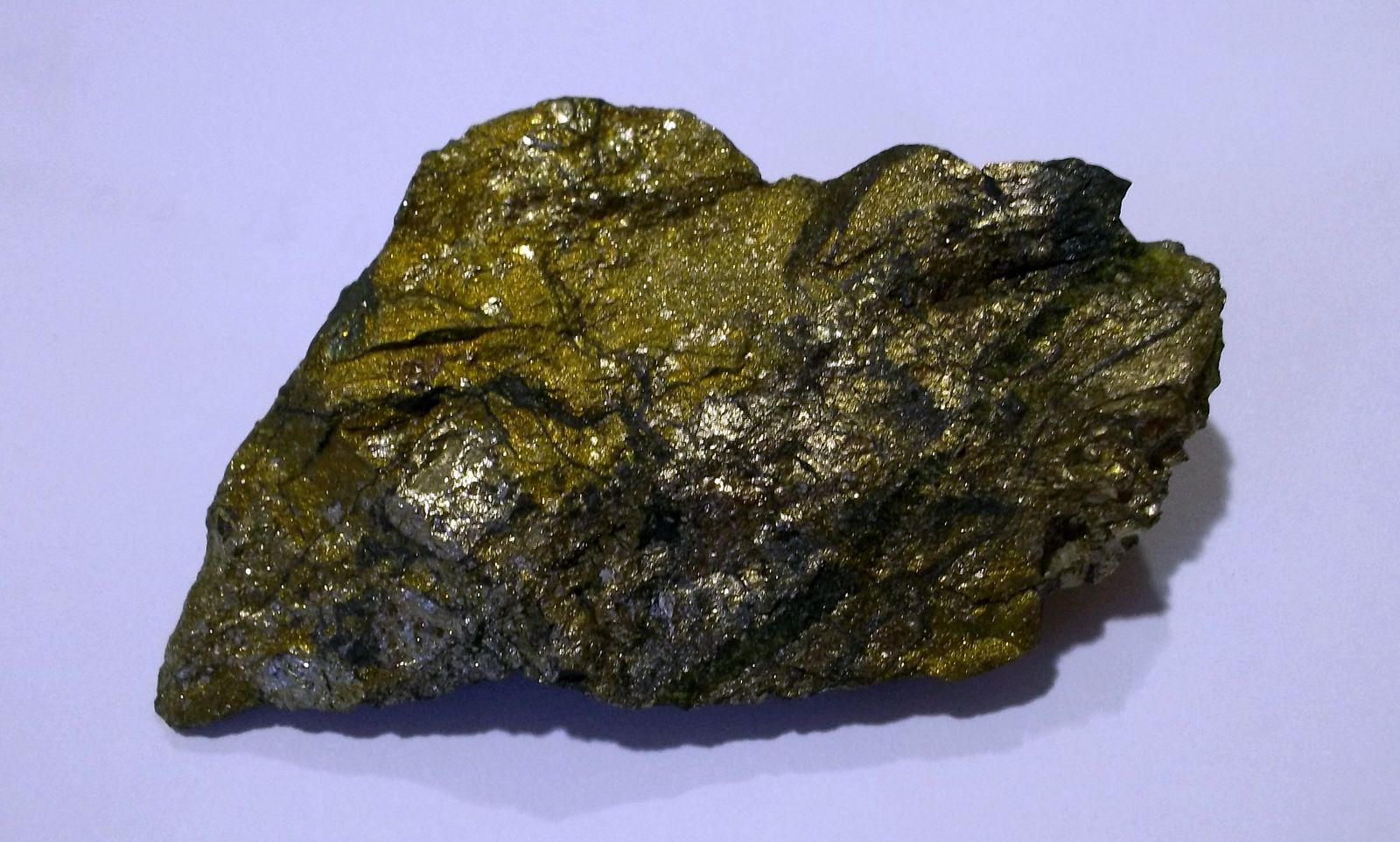 Calcopirita y magnetita
6 x 3,5 cm
(Autor: Cristalino)