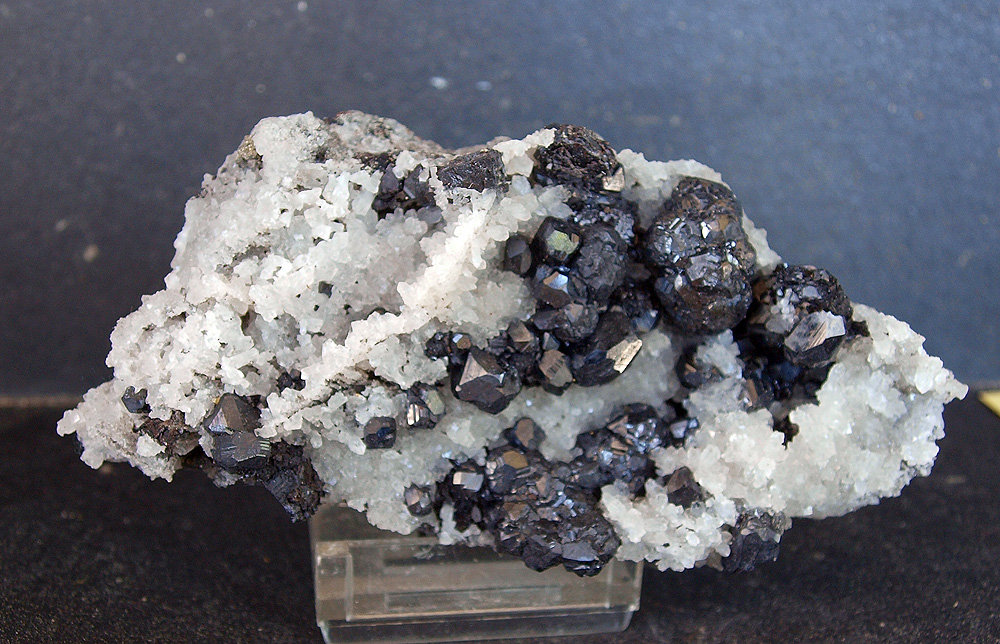 Esfalerita
10 x 5 cn
(Autor: Pedro Antonio)