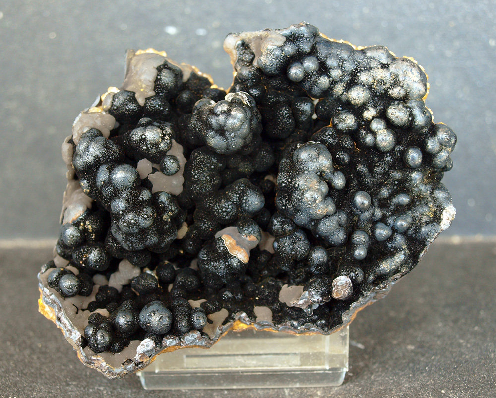 Goethita y Psilomelana
8 x 6 cm
(Autor: Pedro Antonio)