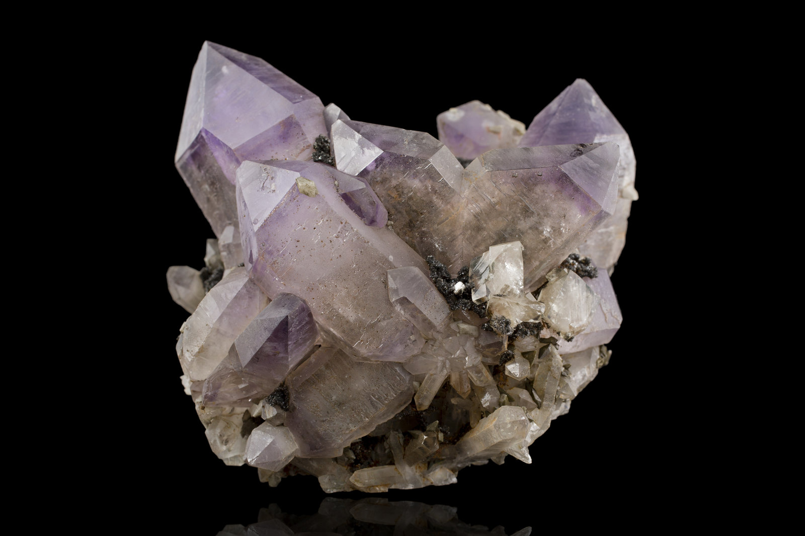 Cuarzo (variedad amatista)
14,5 x 16 x 10,5 cm
(Autor: Museo MIM)