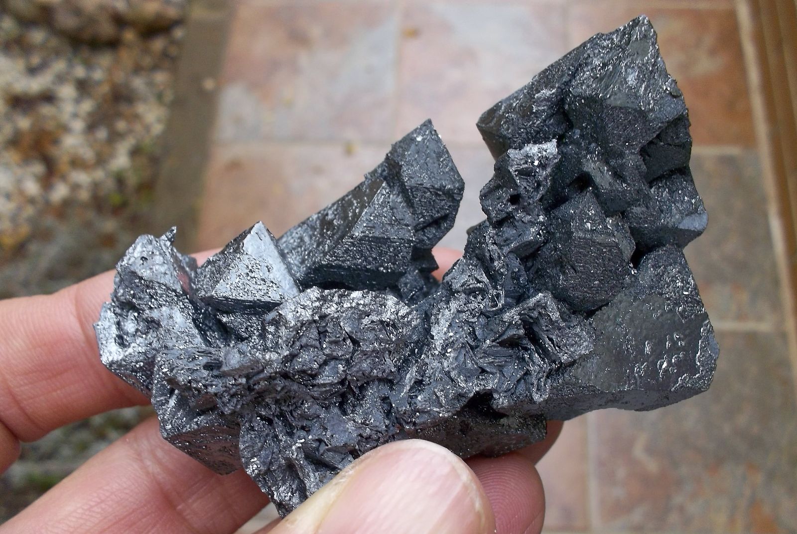 Hematites pseudo Magnetita (martita)
7 x 5,5 x 3,5 cm
(Autor: Cristalino)