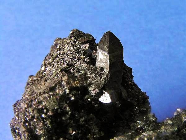 Allanita
Cristal de 1,8 cm
(Autor: Nacho)