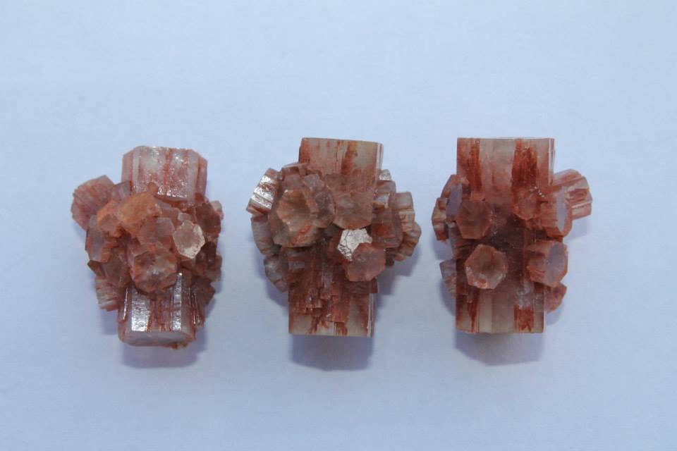 Aragonito.
Cristales de 2,5 cm. de longitud.
(Autor: Rafael varela olveira)
